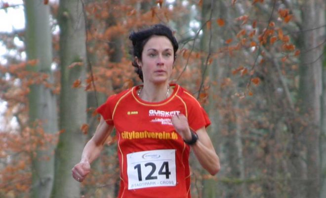 Ina Zscherper wird Landesmeisterin im Crosslauf