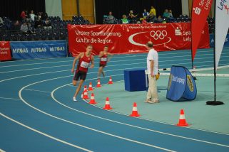 Jonathan Schmidt vor Oliver Rehn über 400m